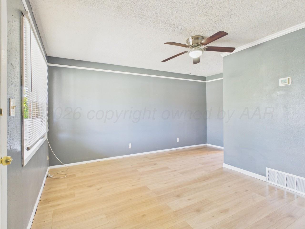 2715 Duncan Dr - Photo 3 of 19