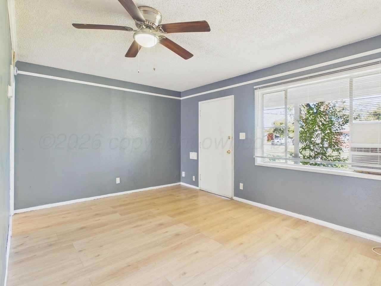 2715 Duncan Dr - Photo 4 of 19