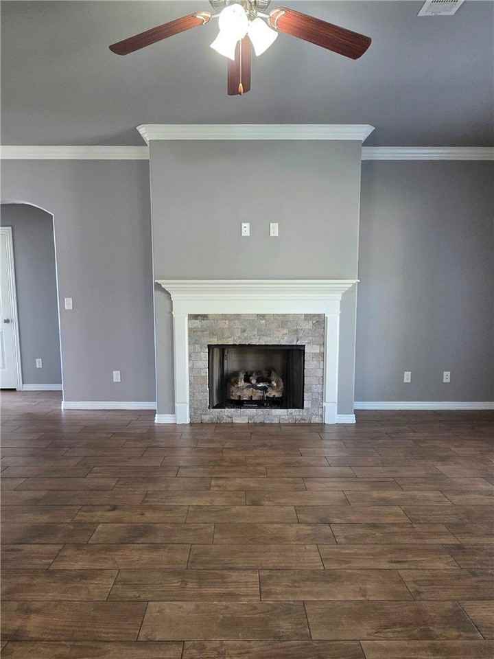 2203 W Margaret St - Photo 2 of 23