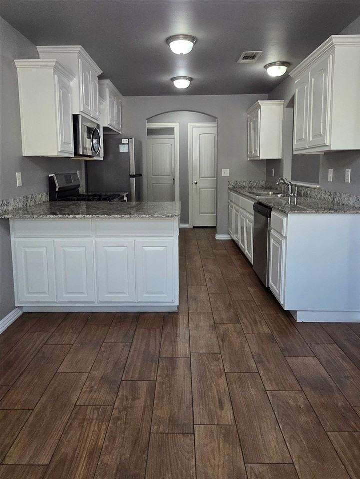 2203 W Margaret St - Photo 3 of 23