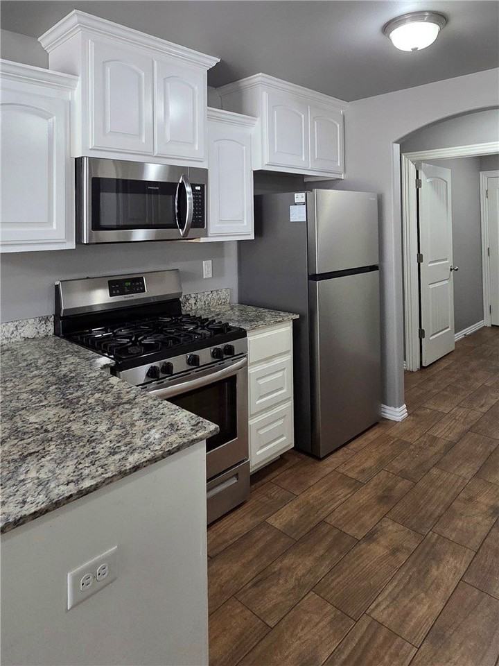2203 W Margaret St - Photo 4 of 23