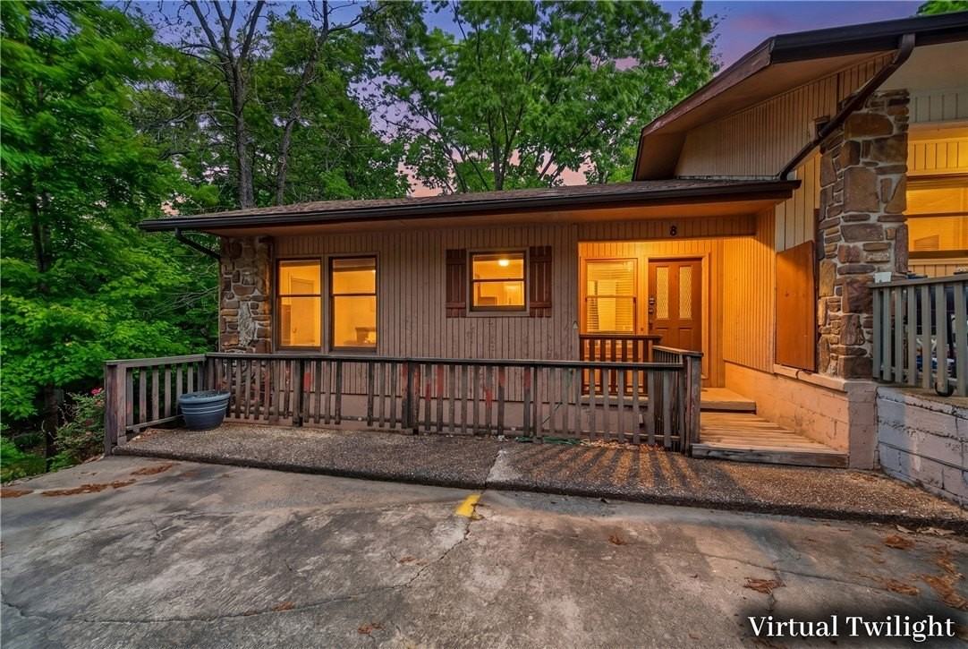 8 William Ln - Photo 3 of 30