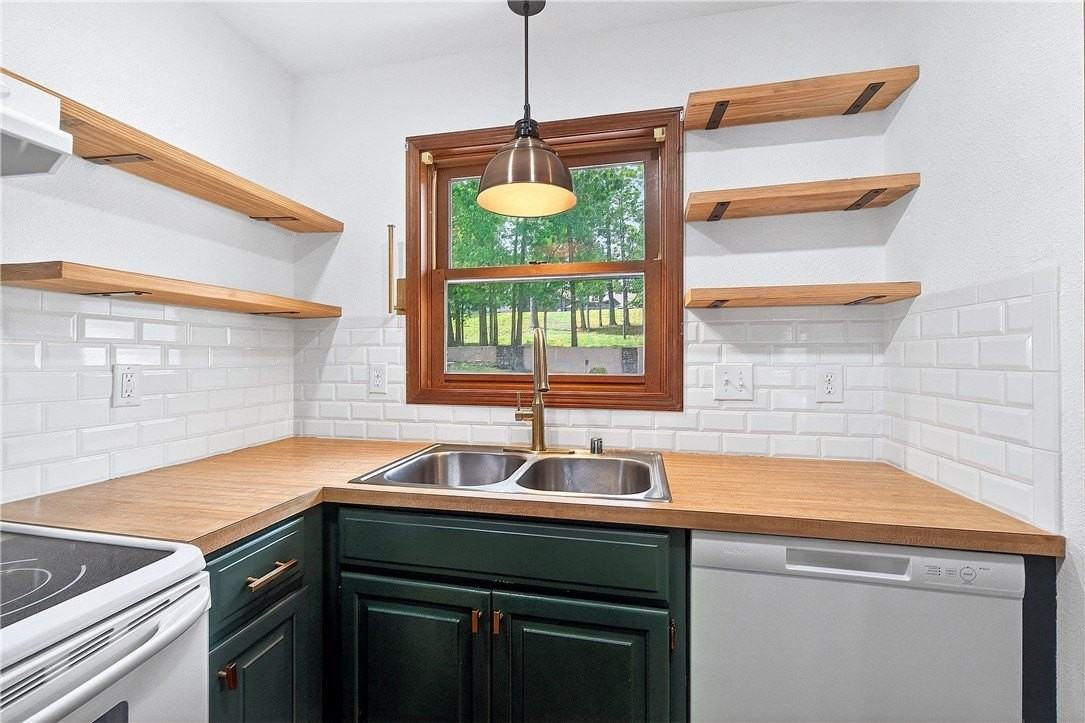 8 William Ln - Photo 6 of 30