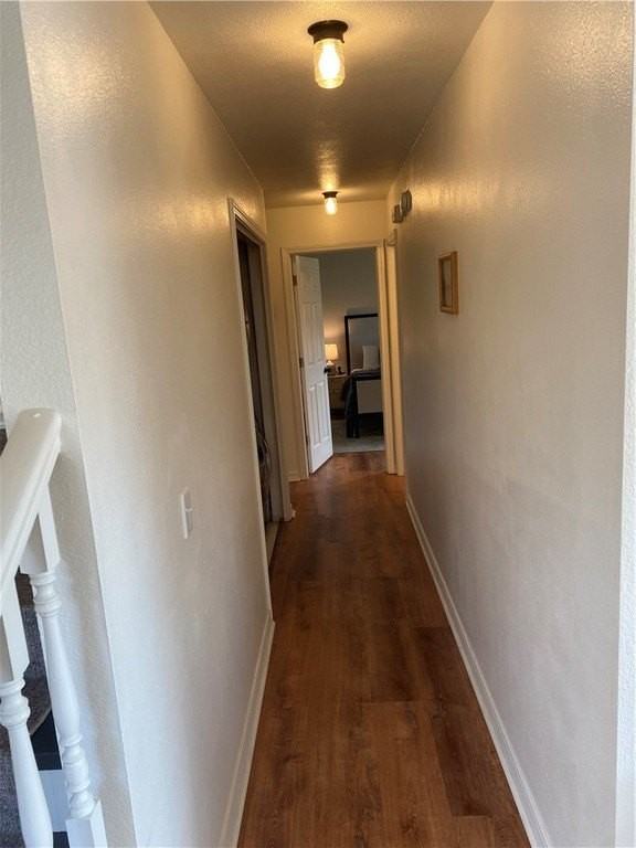 1043 S Regency Dr - Photo 3 of 6