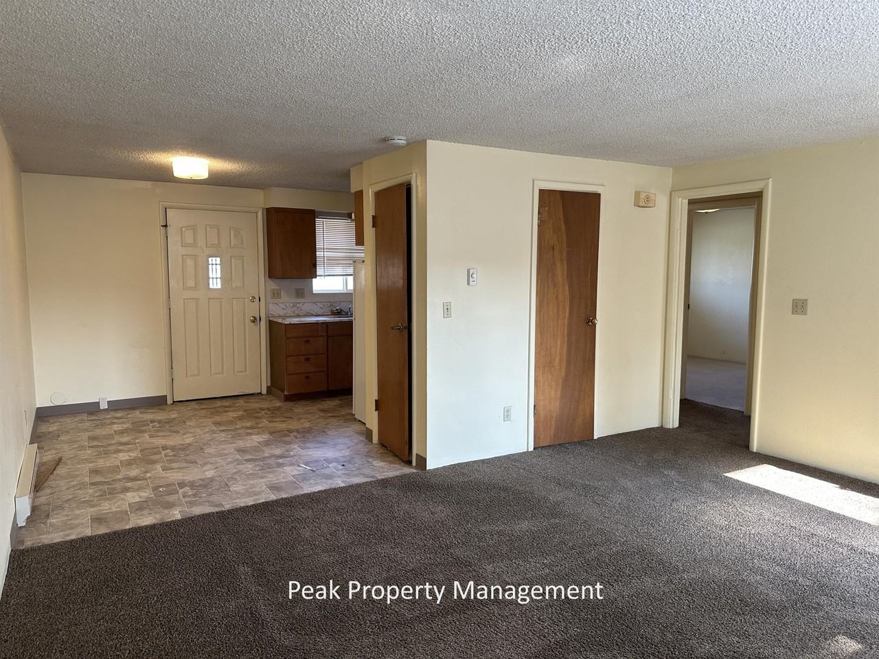 1518 E Ash St #1518 - Photo 3 of 11
