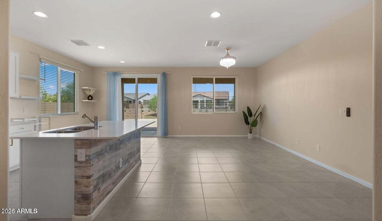 17356 W Weeping Willow Rd - Photo 3 of 14