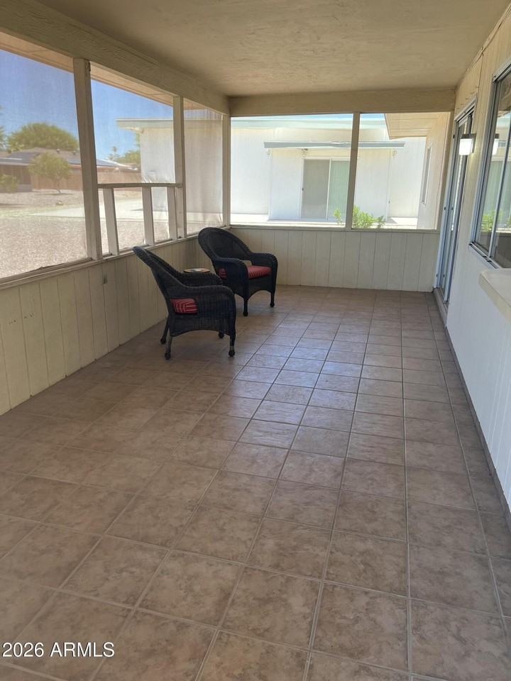 9221 W Briarwood Cir N - Photo 2 of 20