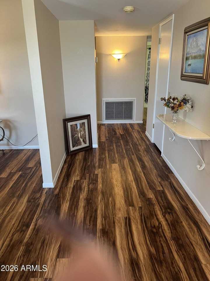 9221 W Briarwood Cir N - Photo 5 of 20