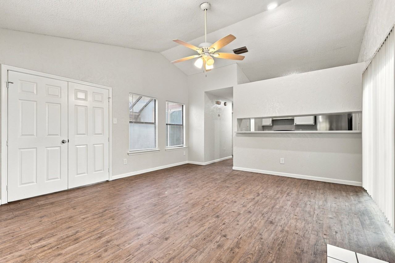10324 Whitingham Dr #1 - Photo 3 of 15