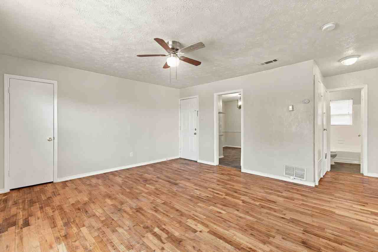 1212 Riverview Dr #D - Photo 2 of 19