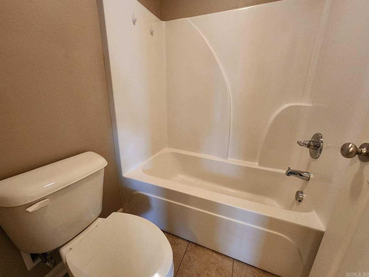3501 Terrace Hill Ct - Photo 4 of 9