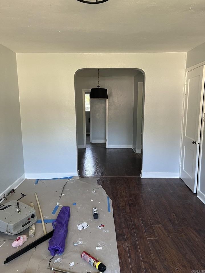 1123 Ash St - Photo 3 of 7