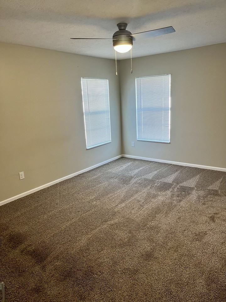211 1st St #1 - Photo 6 of 15