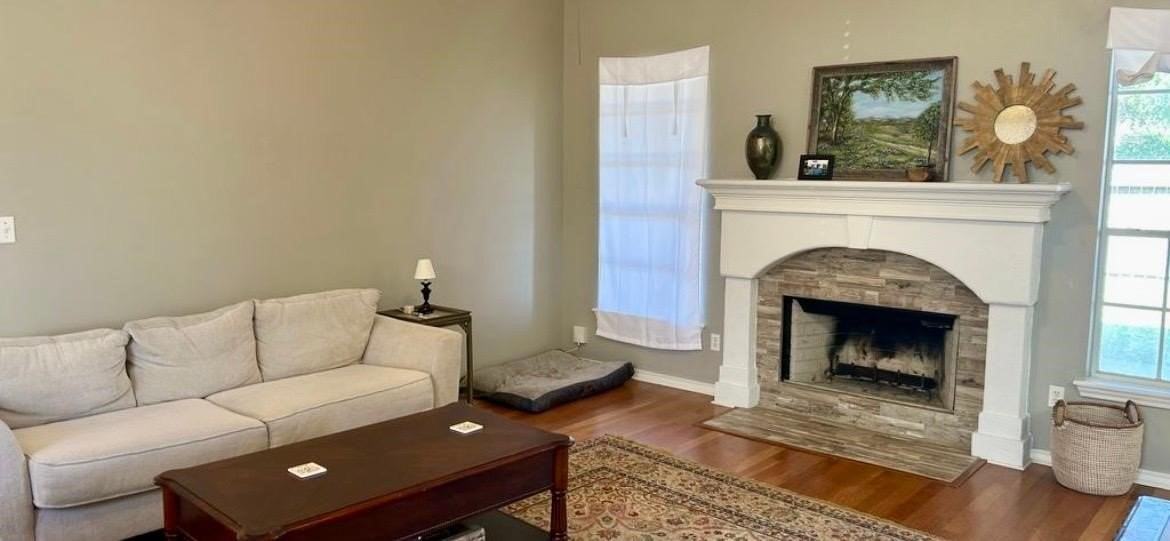 6302 Saint Tropez St - Photo 2 of 14