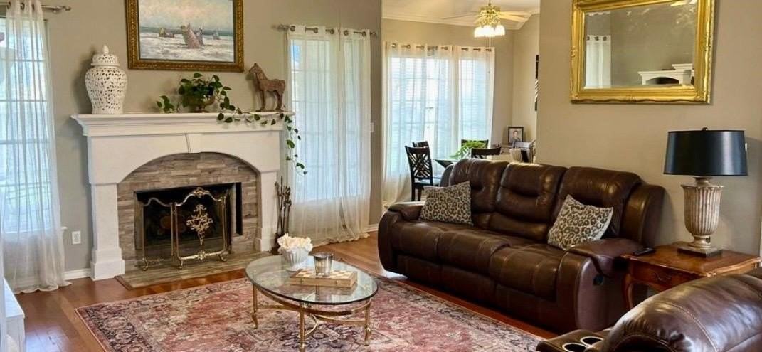 6302 Saint Tropez St - Photo 3 of 14
