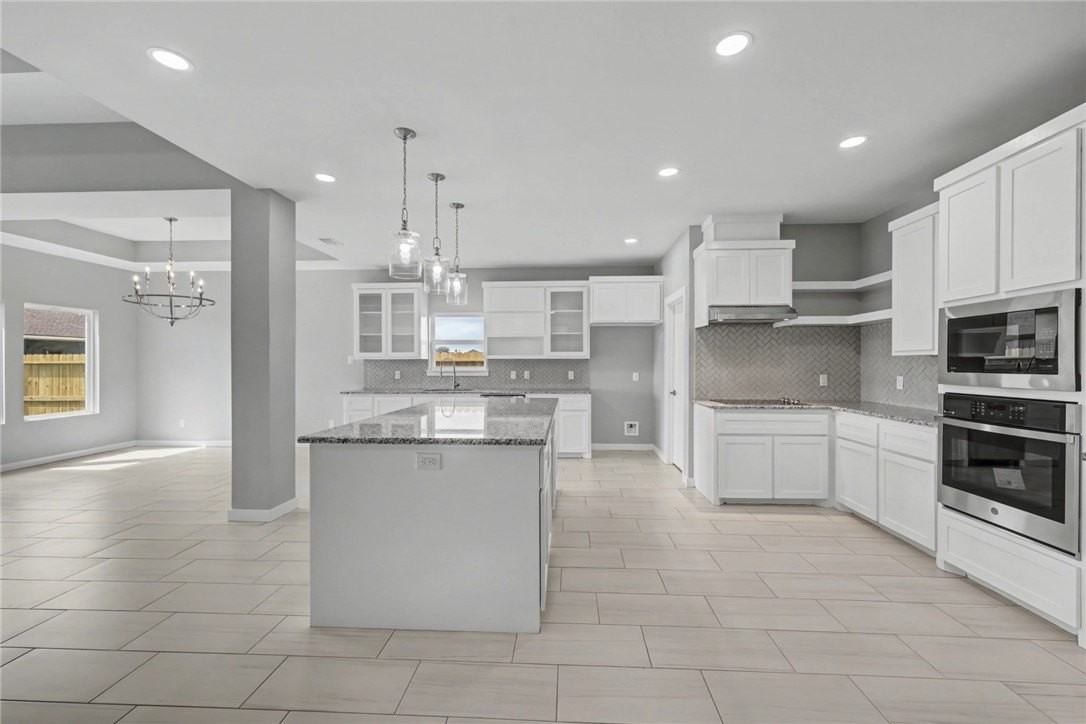 6865 Riesling Street - Photo 6 of 32