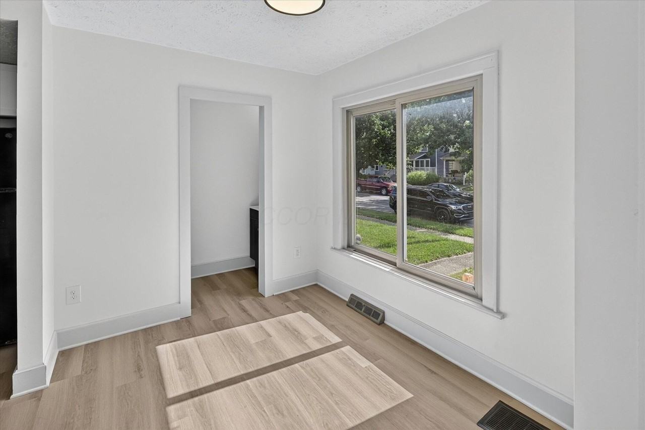 1431 S Ohio Ave - Photo 6 of 30