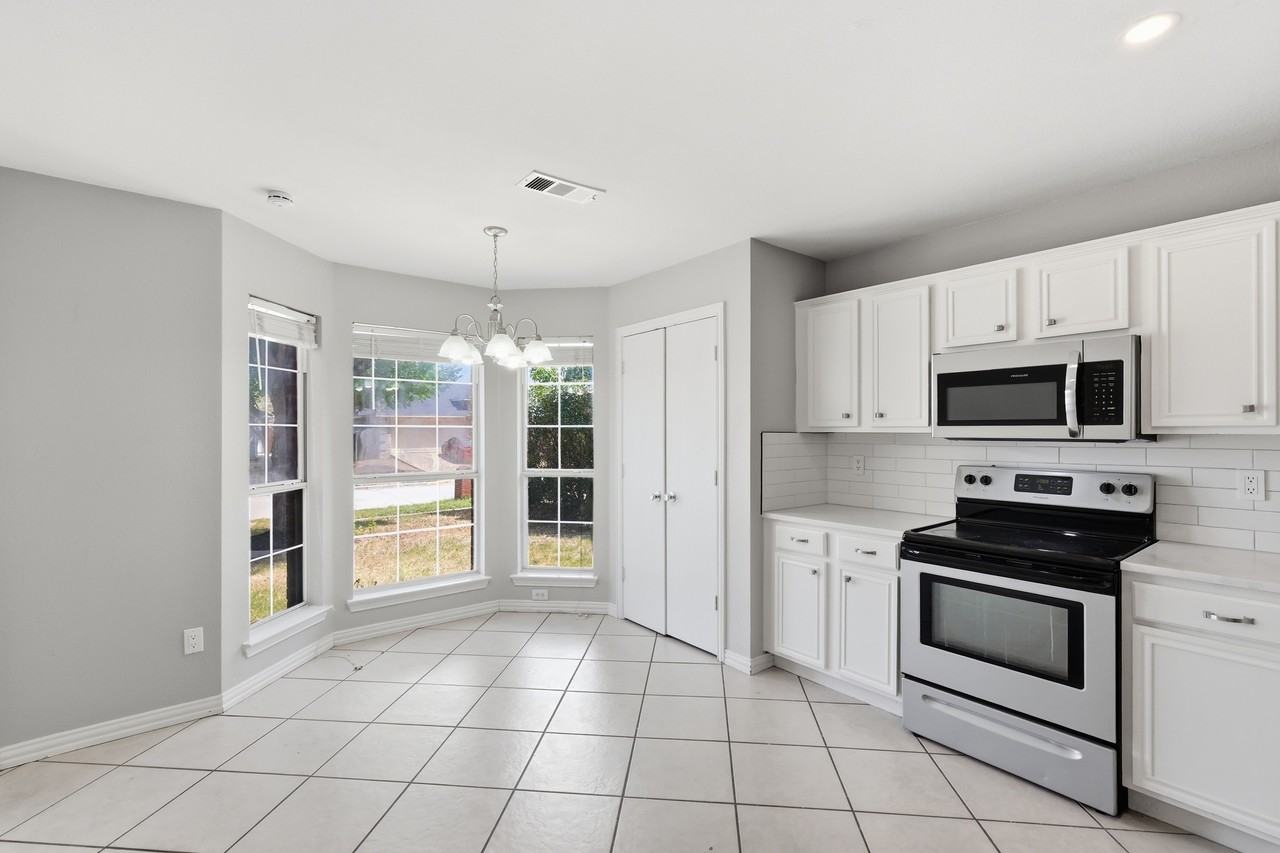 1012 Waterview Dr #1 - Photo 5 of 41