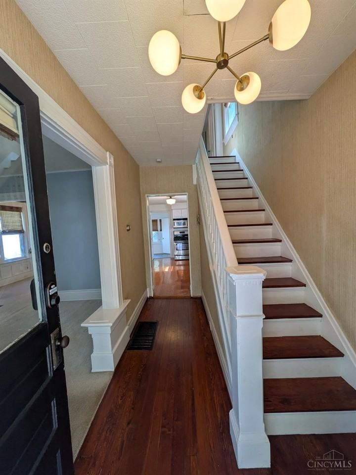4114 Ballard Ave - Photo 4 of 33
