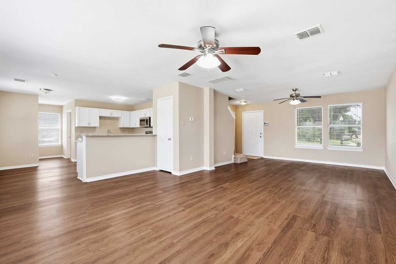 2744 Frontier Ln #1 - Photo 4 of 27