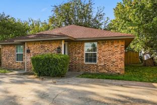 116 Maple St #B - Photo 1 of 1