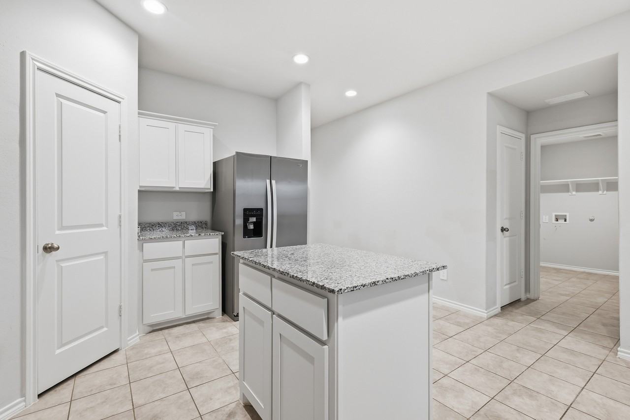 401 Bent Oak Dr #1 - Photo 4 of 26