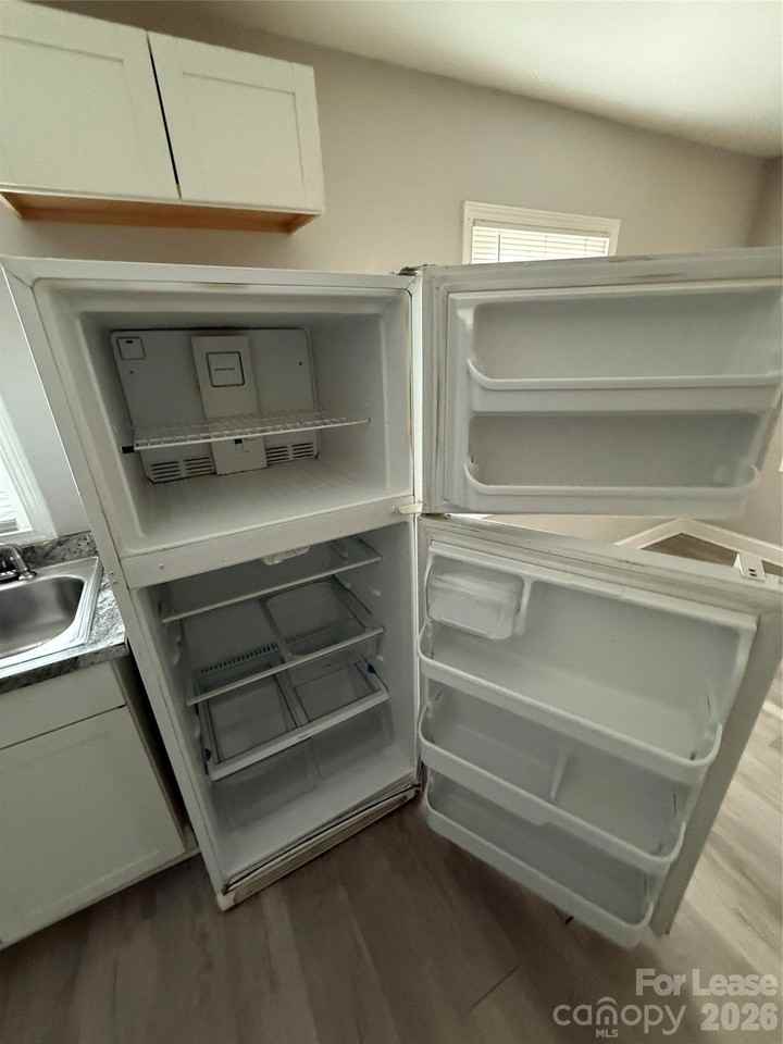 1227 5th St - Photo 7 of 10