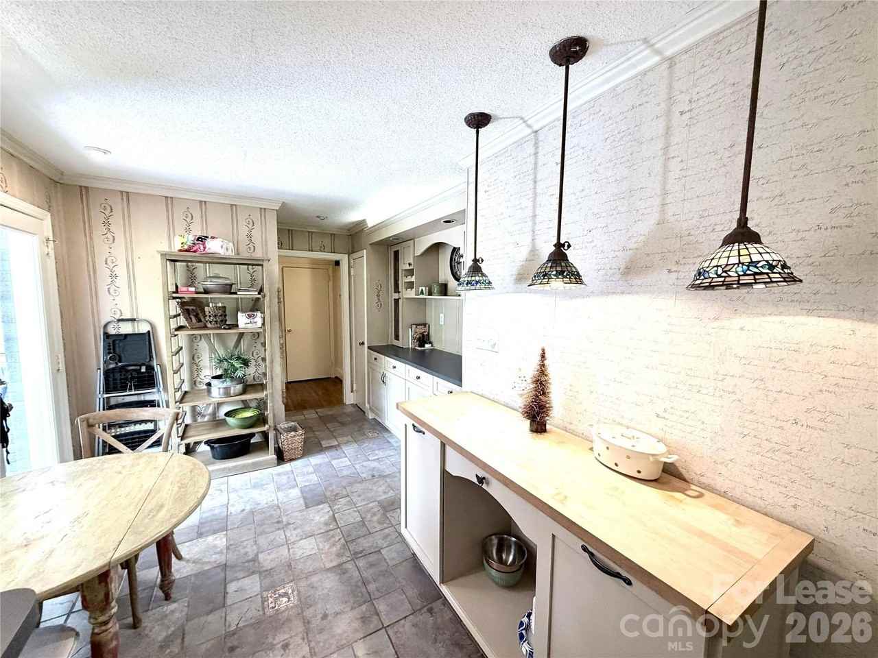 5915 Shumard Oak Ln - Photo 6 of 16