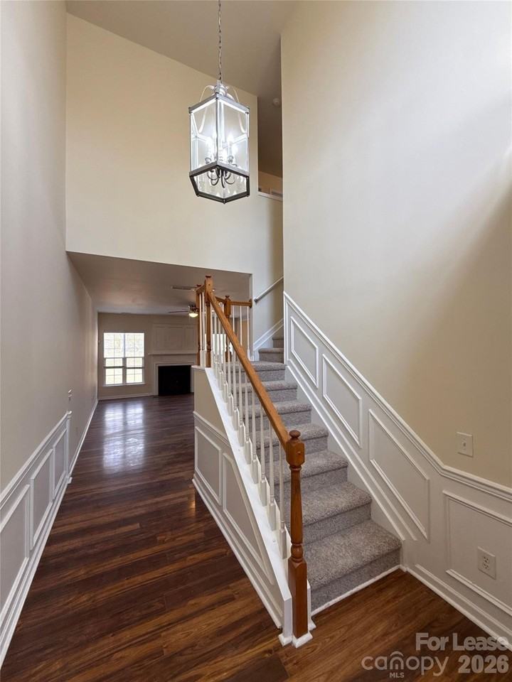 9102 Redmond Trace Rd - Photo 2 of 21
