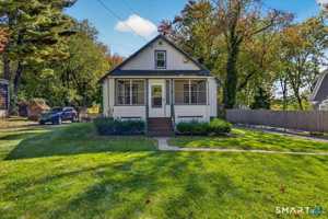featured image of 240 Derby Ave