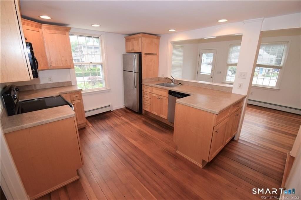 27 Boston St #2L - Photo 2 of 14
