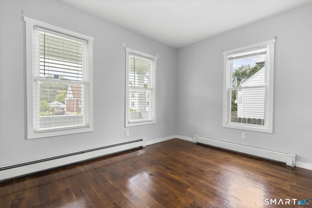 62 Saint Michaels Ave #1stFL - Photo 3 of 15