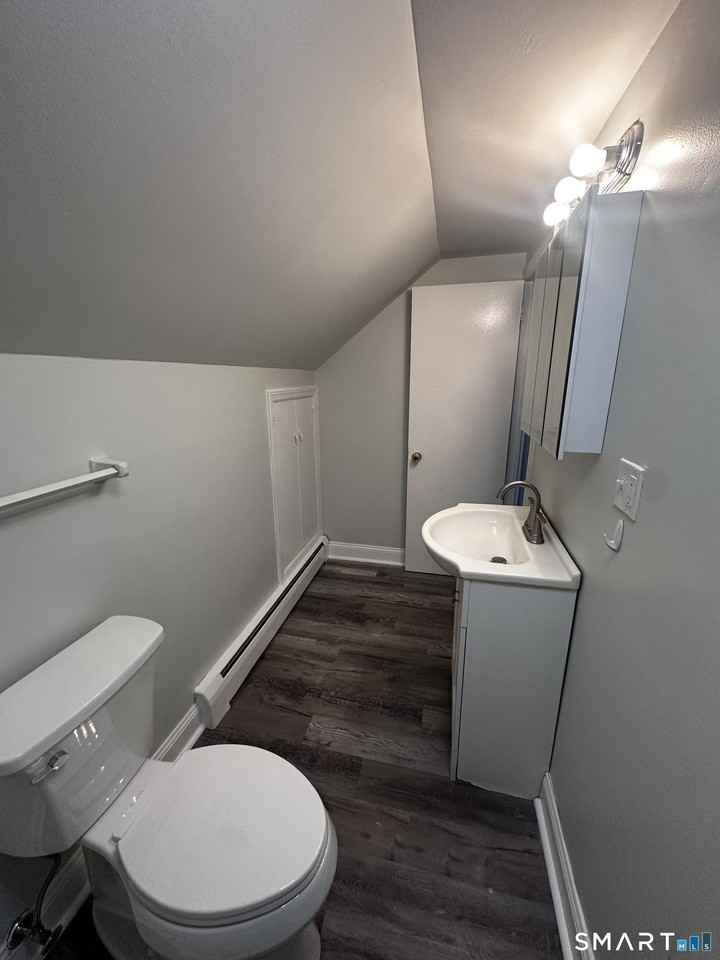 138 Warren St - Photo 2 of 9