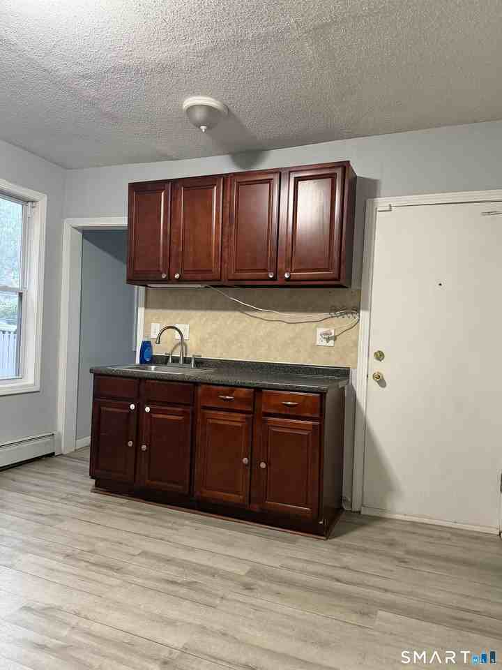 98100 Shultas Pl #98 - Photo 2 of 7