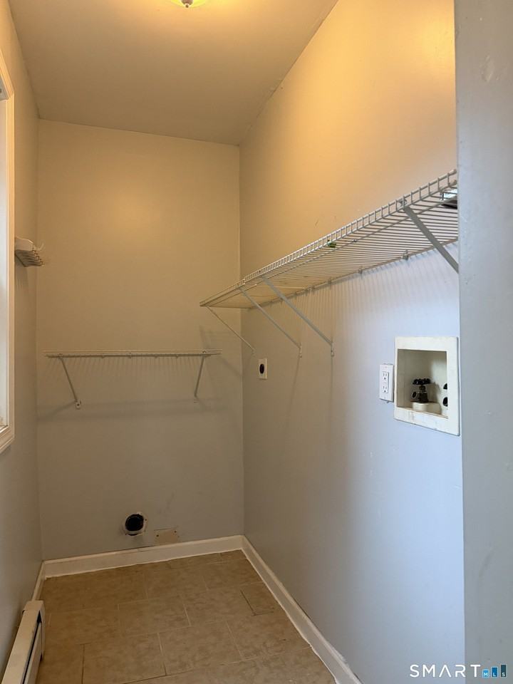98100 Shultas Pl #98 - Photo 6 of 7