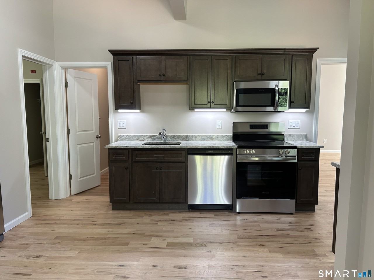 6 Beech Dr #3 - Photo 3 of 15