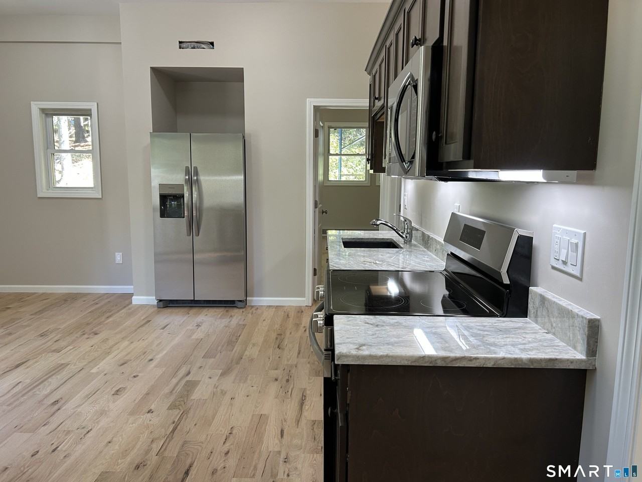 6 Beech Dr #3 - Photo 4 of 15