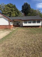 featured image of 1420 Tanglewood Dr #1