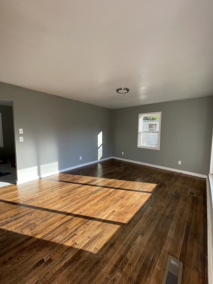 4017 6th Ave #1 - Photo 2 of 14
