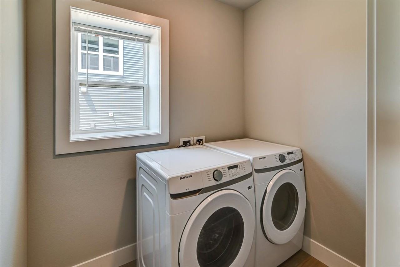 2940 Blue Grass Dr #2940 - Photo 3 of 17