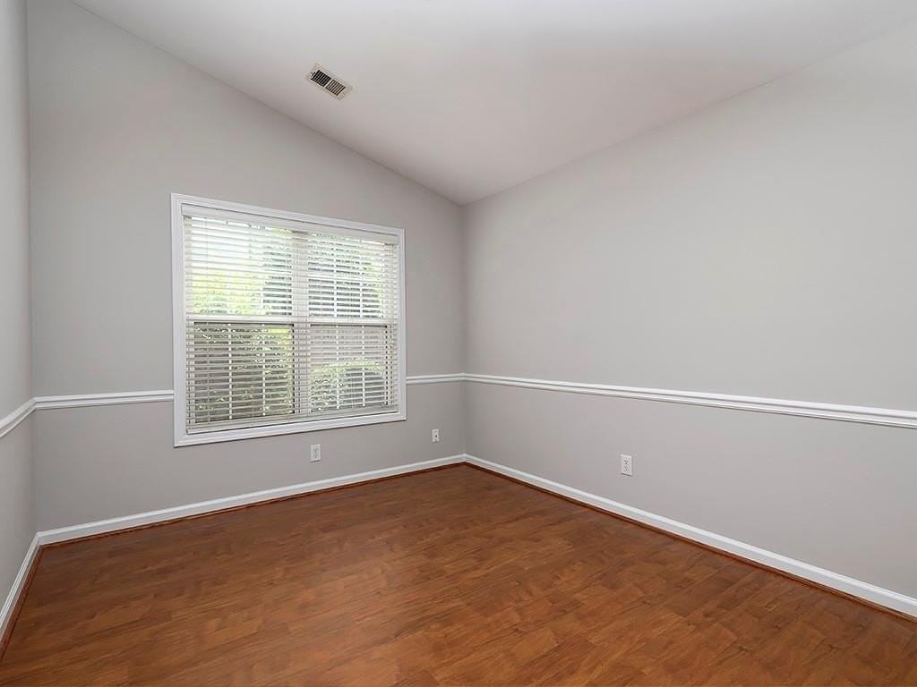 570 Olde Lauren Ct - Photo 6 of 32