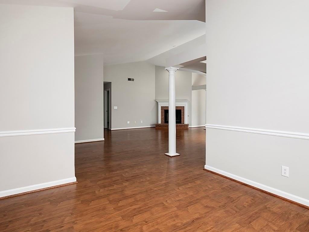 570 Olde Lauren Ct - Photo 7 of 32