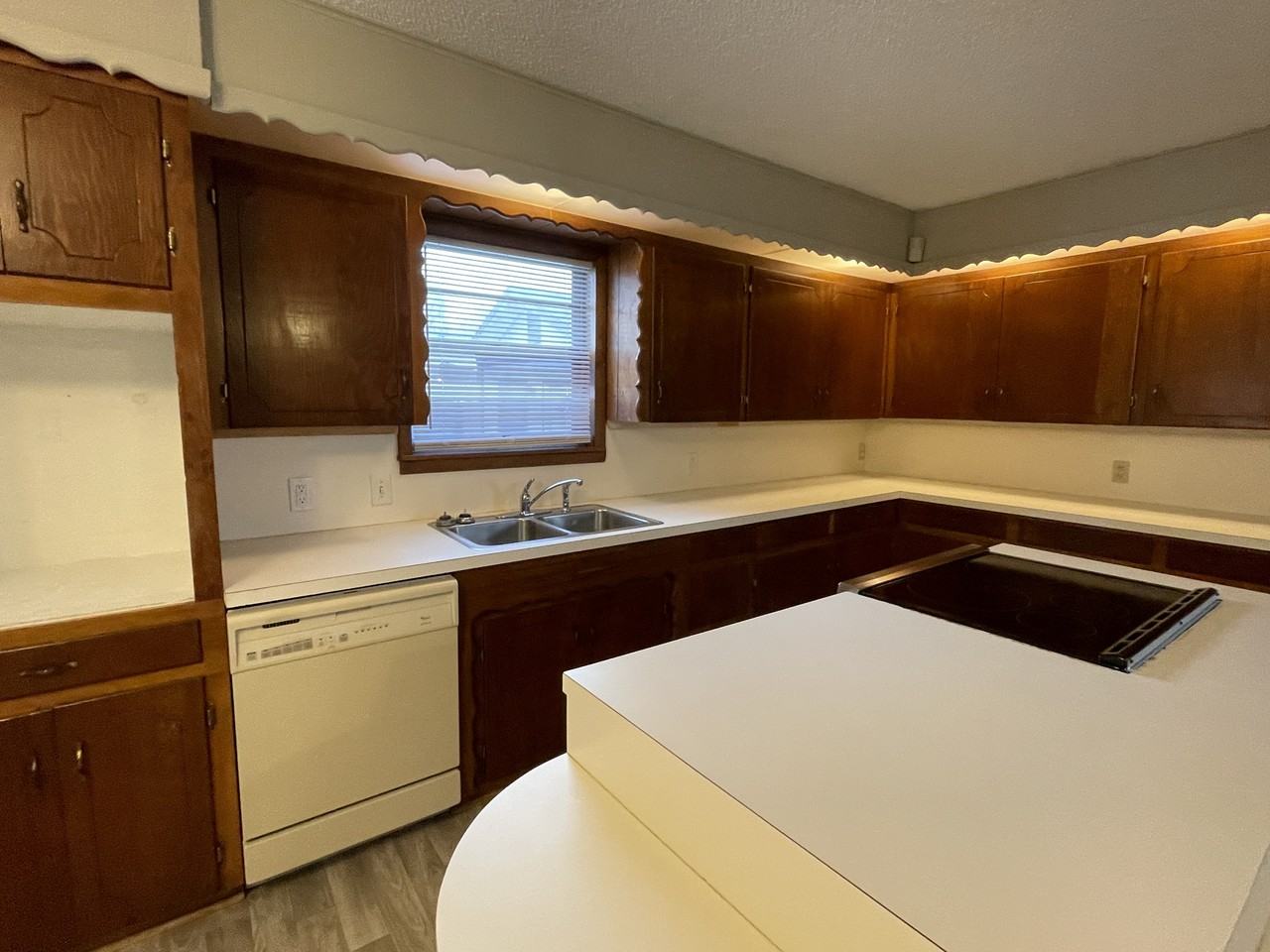 705 Cherry St #1 - Photo 2 of 27