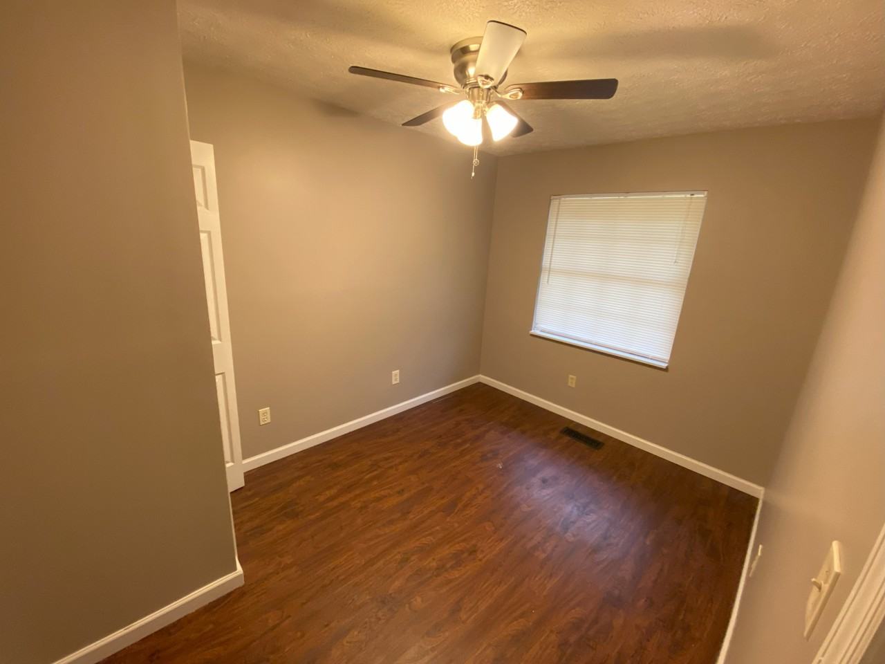 208 Waltham Pl #208 - Photo 6 of 9
