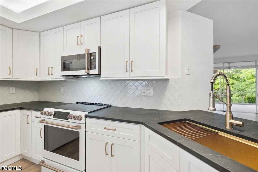 6801 Satinleaf Rd S #103 - Photo 5 of 30