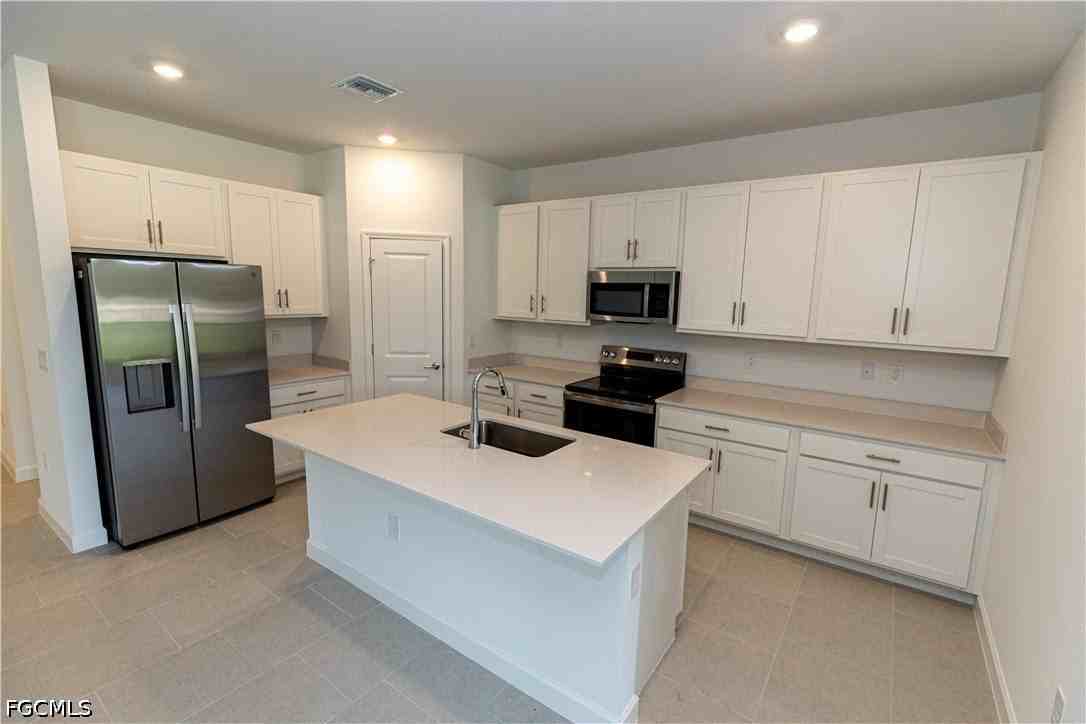 45126 Pipevine Cir - Photo 7 of 33