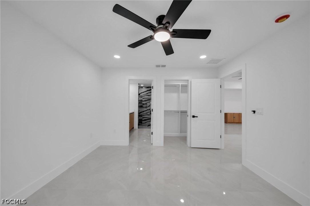 1025 Sentinela Blvd - Photo 7 of 13