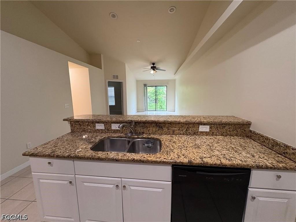 1422 Sw 47th Ter - Photo 2 of 9