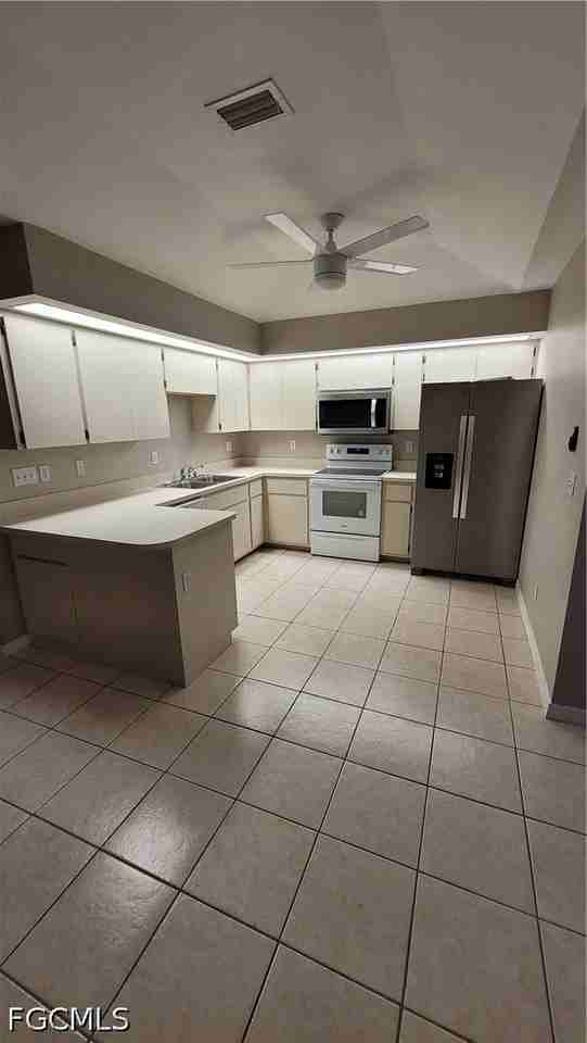 1209 Se 23rd Pl - Photo 4 of 15