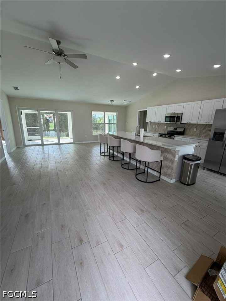 4034 Ne 9th Pl - Photo 3 of 17